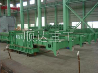 入爐、出(chu)爐、長坯、短坯推鋼(gāng)機